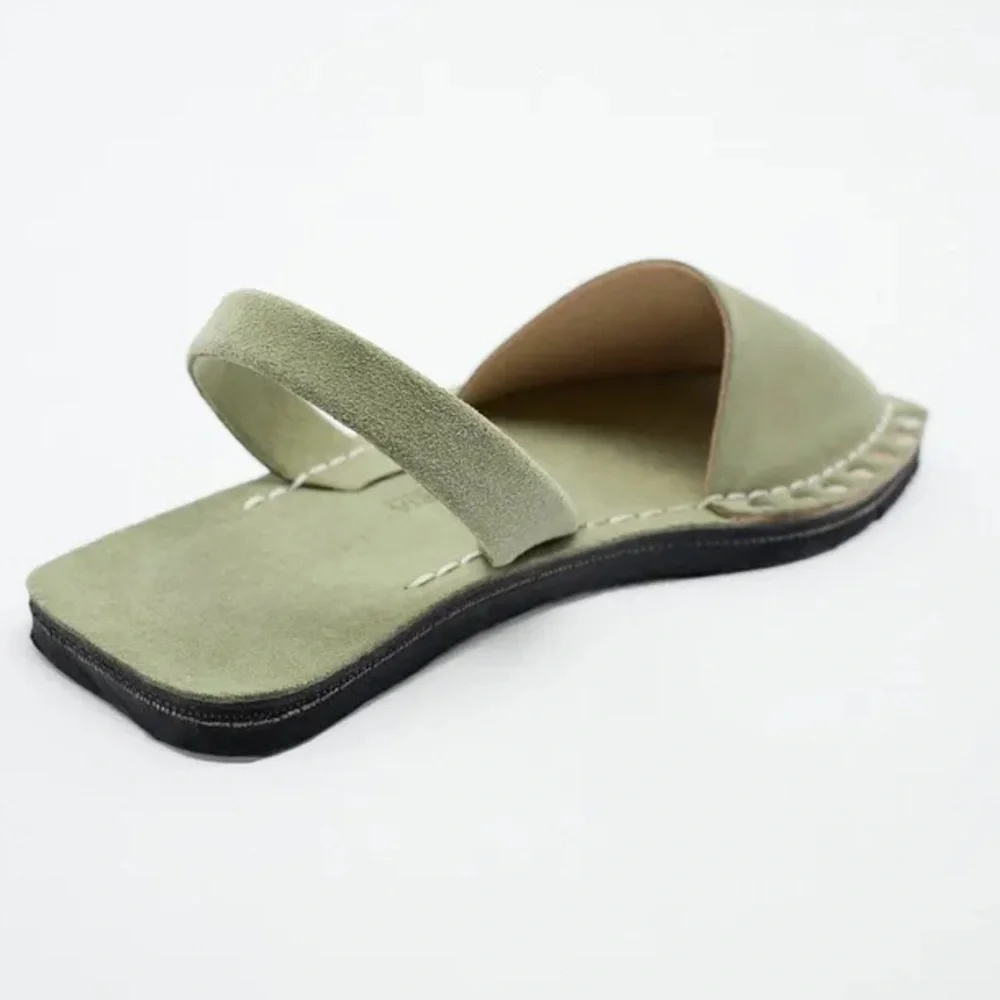 Zara RIA collaboration artisan leather sandals, neutral sage green - Picture 3 of 10